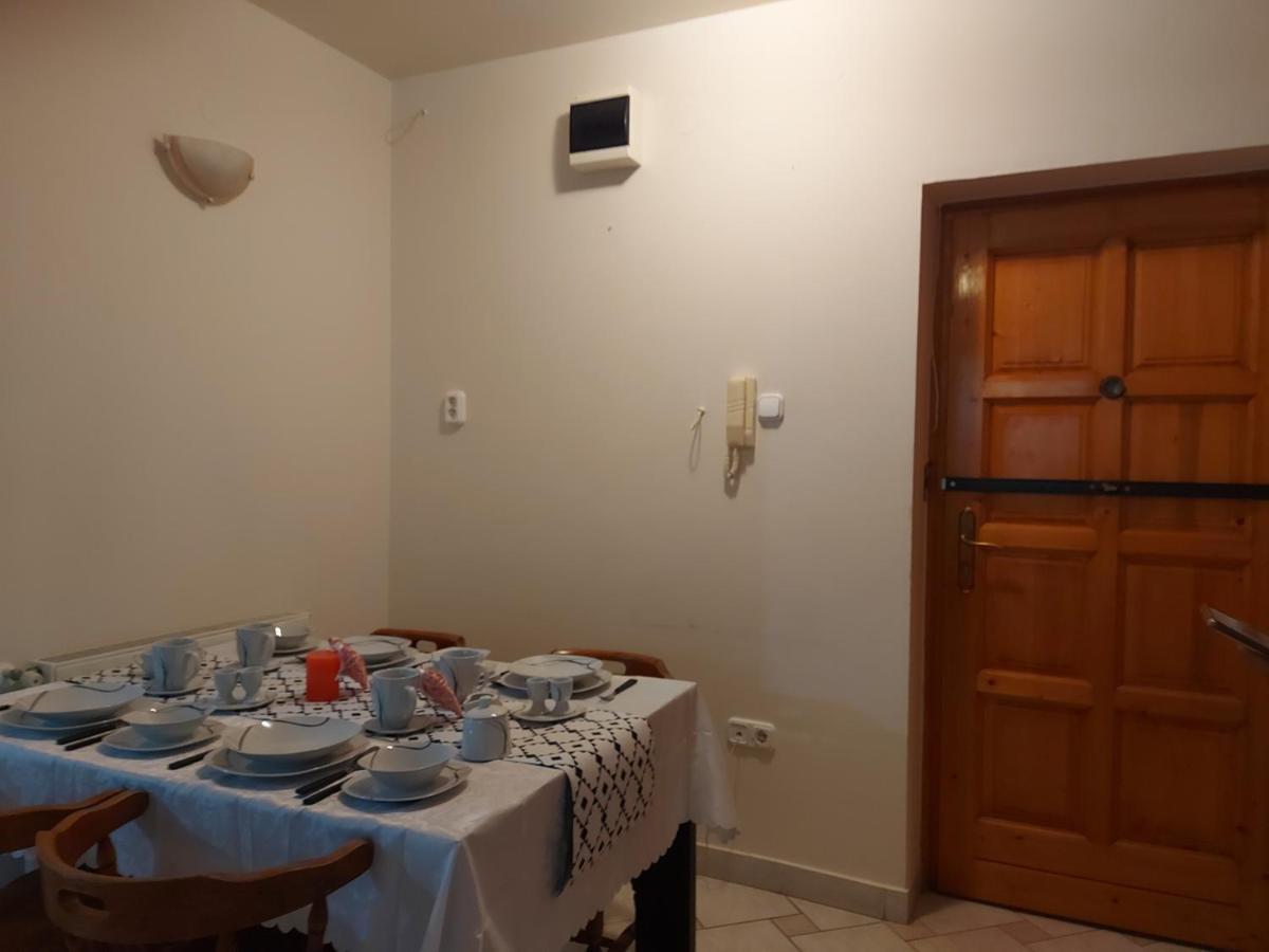 Lara Apartman Debrecen Dış mekan fotoğraf