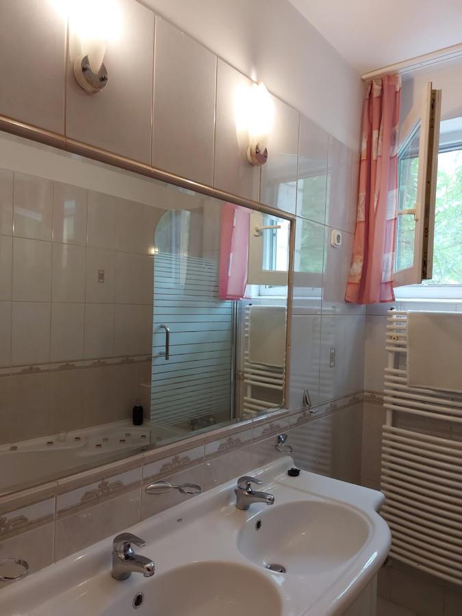 Lara Apartman Debrecen Dış mekan fotoğraf